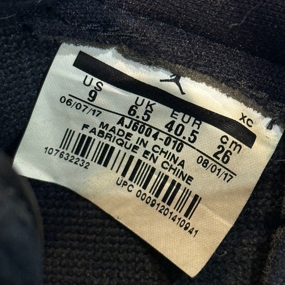 Women’s NIKE Jordan 1 Retro rare black python sneakers- no swoosh. Size 9 - Picture 11 of 11